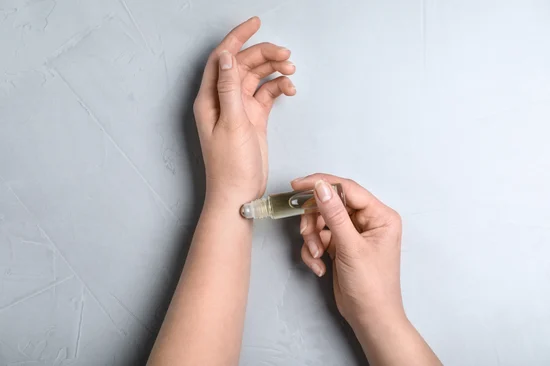 Pure essential oils to treat mosquito bites